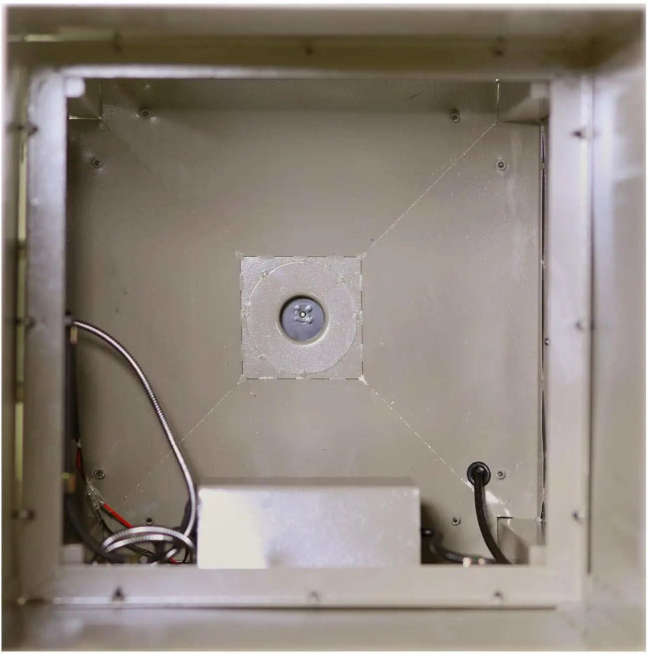 Boss Buck Stand & Fill Sled Feeder with Diverter Plate & Solar Panel