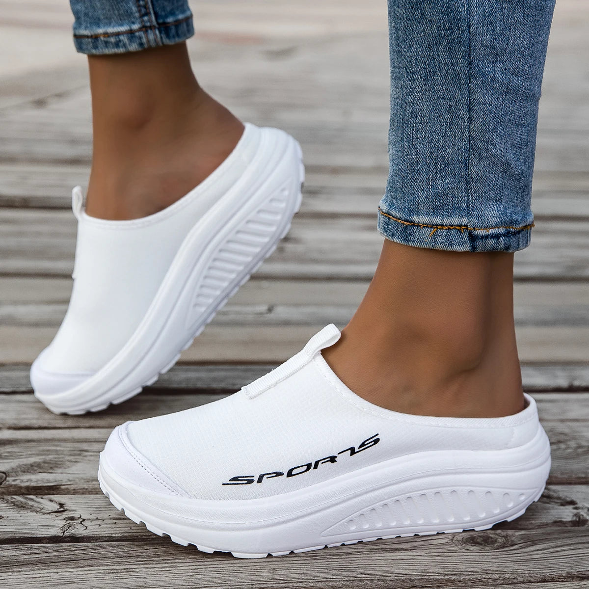 Summer women's sports shoes breathable thin mesh.