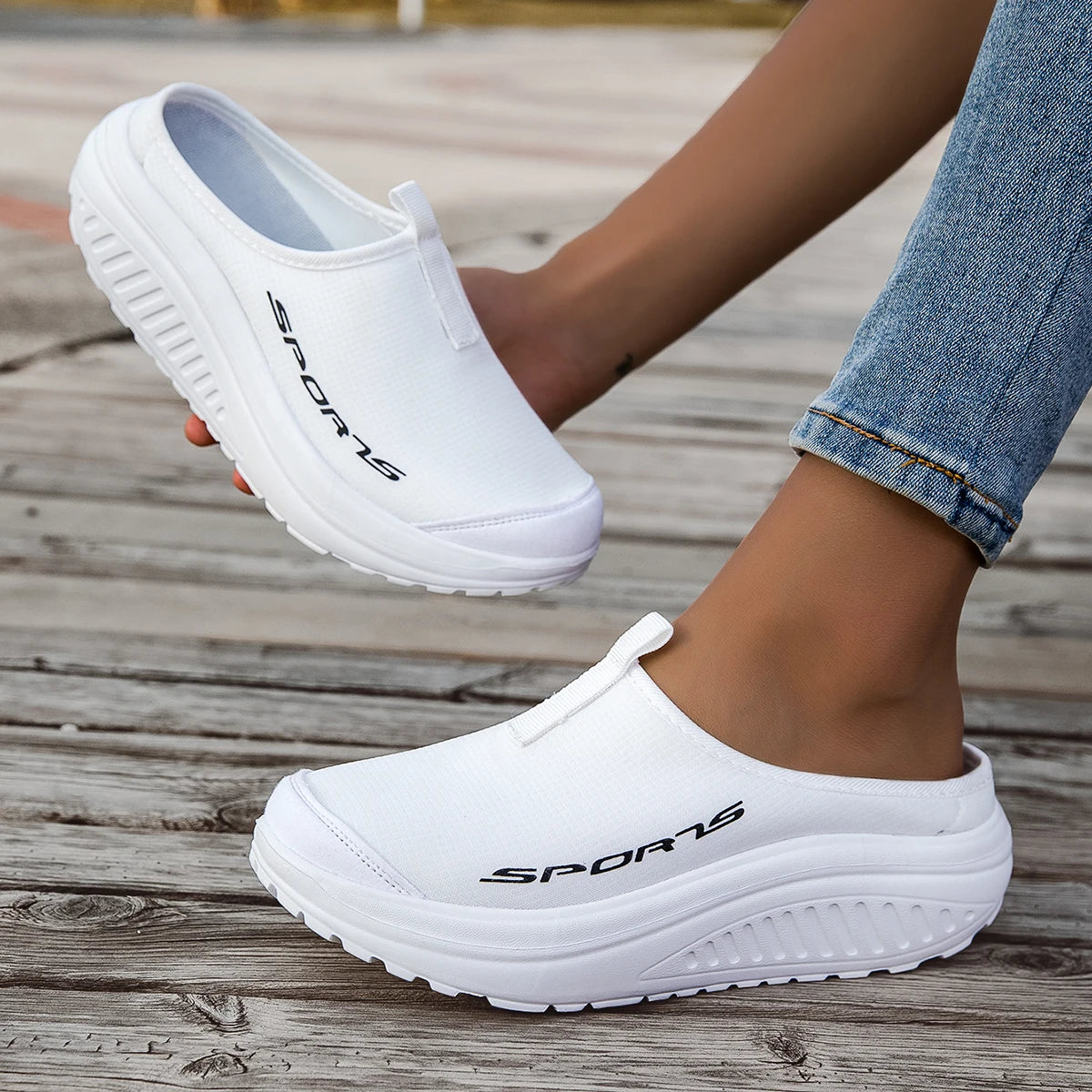 Summer women's sports shoes breathable thin mesh.